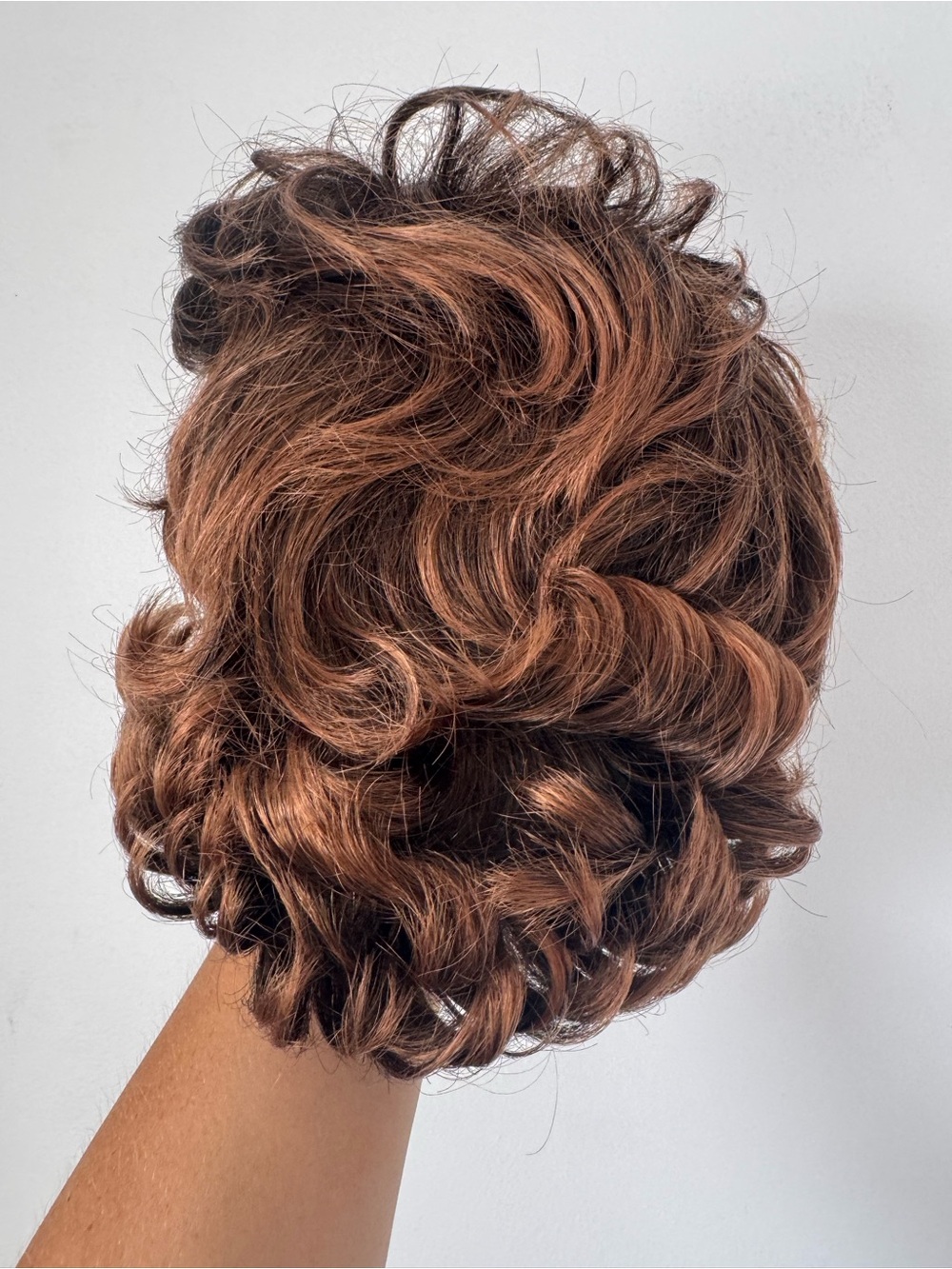 Women’s Short Curly wig in Light Brown - Unbranded